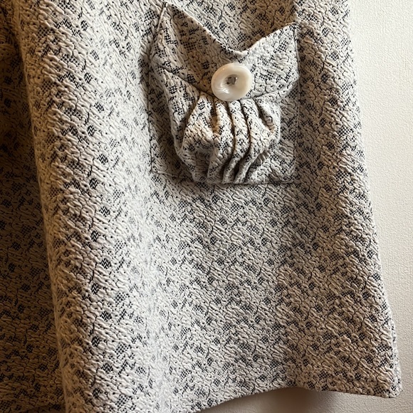 POCKETS! Papillon Vintage style faux lace print dress with great neckline - Picture 2 of 6